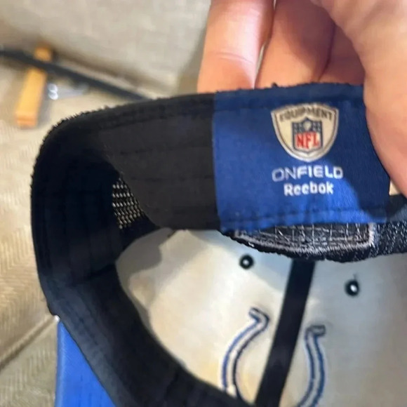 NFL INDIANAPOLIS COLTS FOOTBALL CAP HAT BLK/NAVY REEBOK S/M USED - Picture 9 of 9